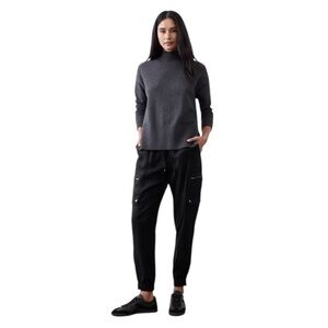 Banana Republic Black Cargo Jogger Size Large